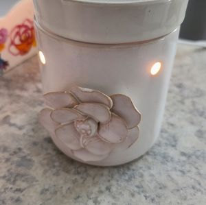 Amala scentsy warmer